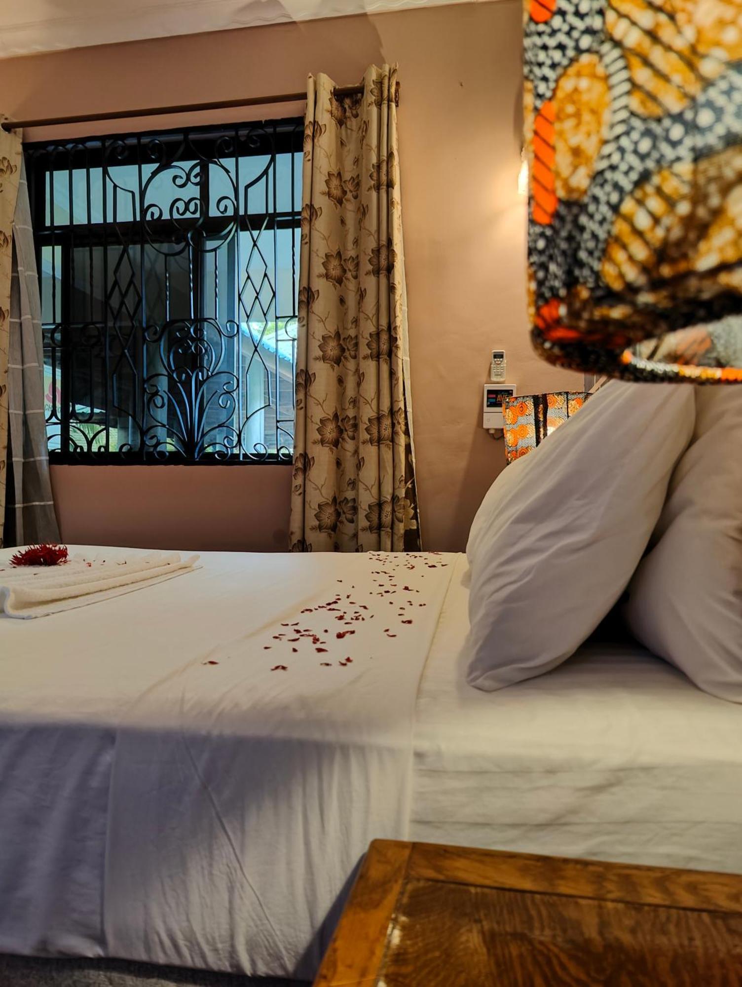 Paradiso Hotels & Resorts 다르에스살람 외부 사진